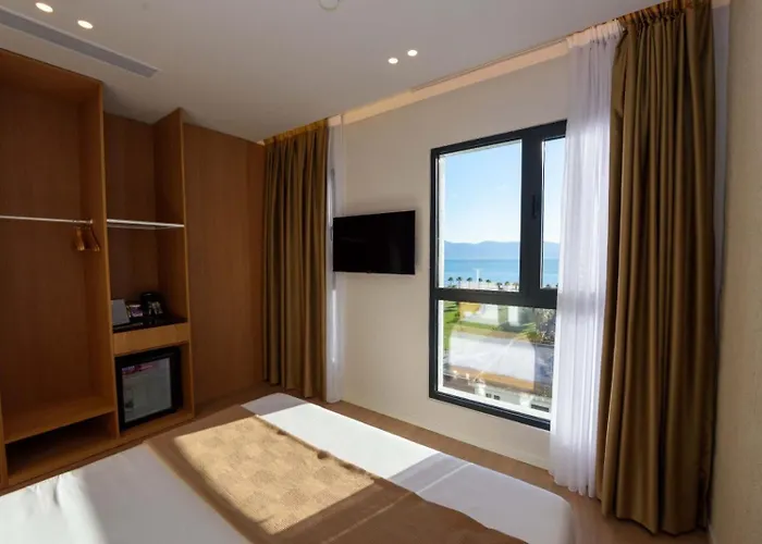 Mahoro Boutique Hotel
